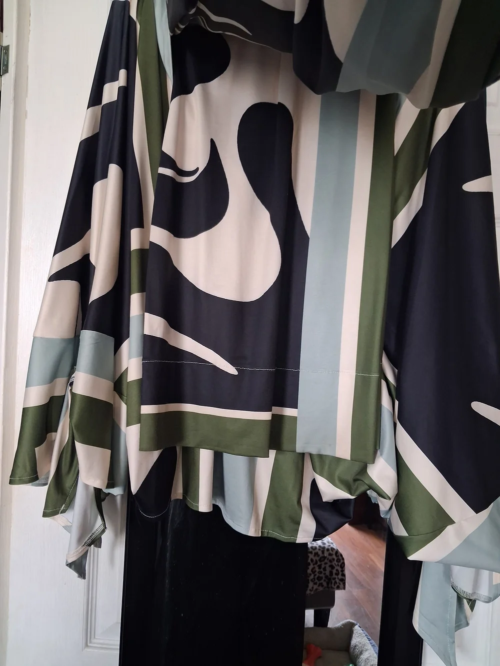 Fashion Nova Abstract-Print Wide Leg Pants in Olive, Black & Cream - Picture 4 of 7